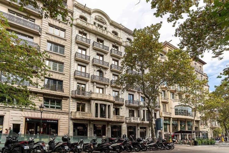 10 Hoteleses Populares que Debes Visitar en Barcelona